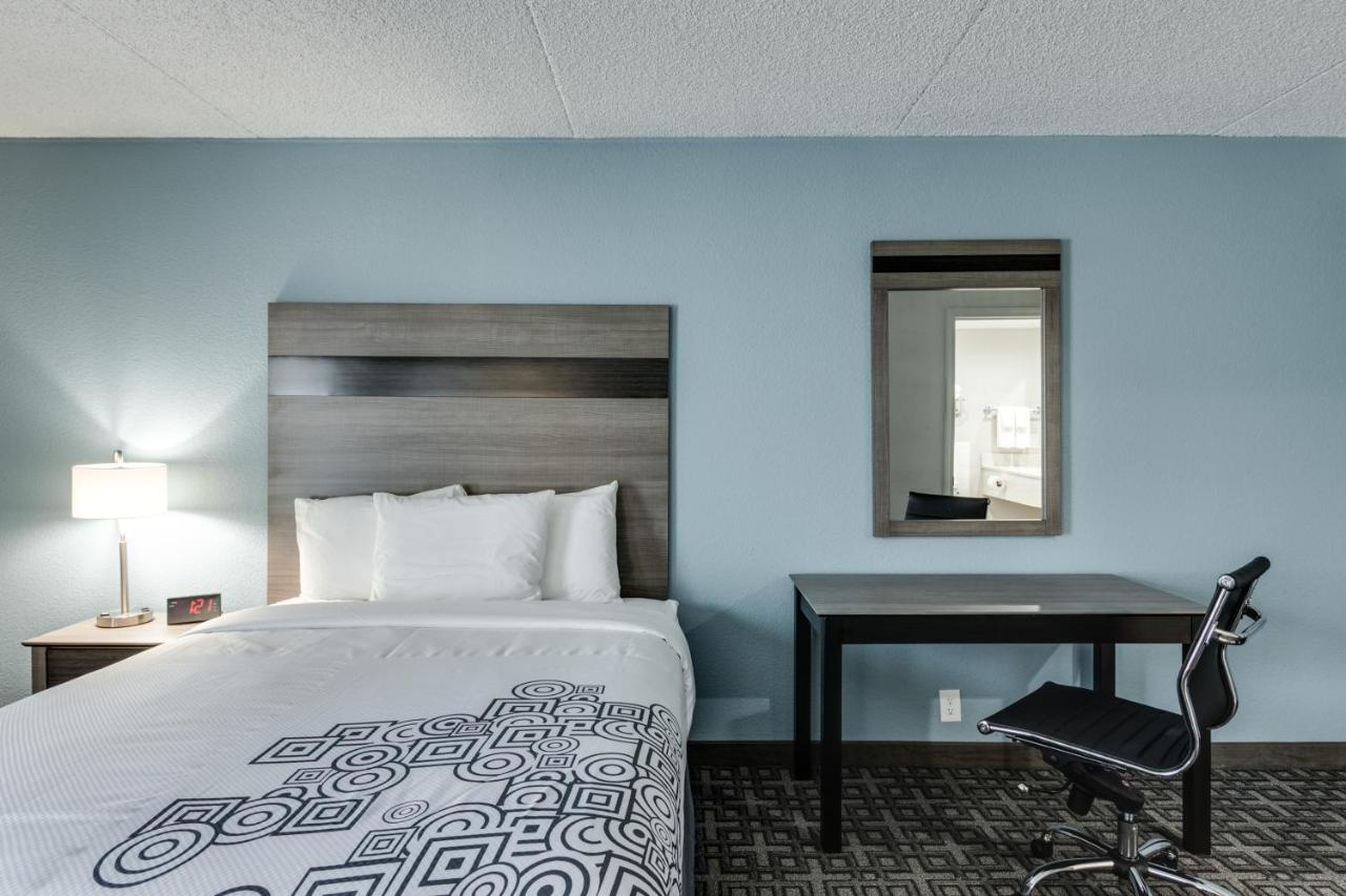Days Inn & Suites By Wyndham Spokane Exteriér fotografie