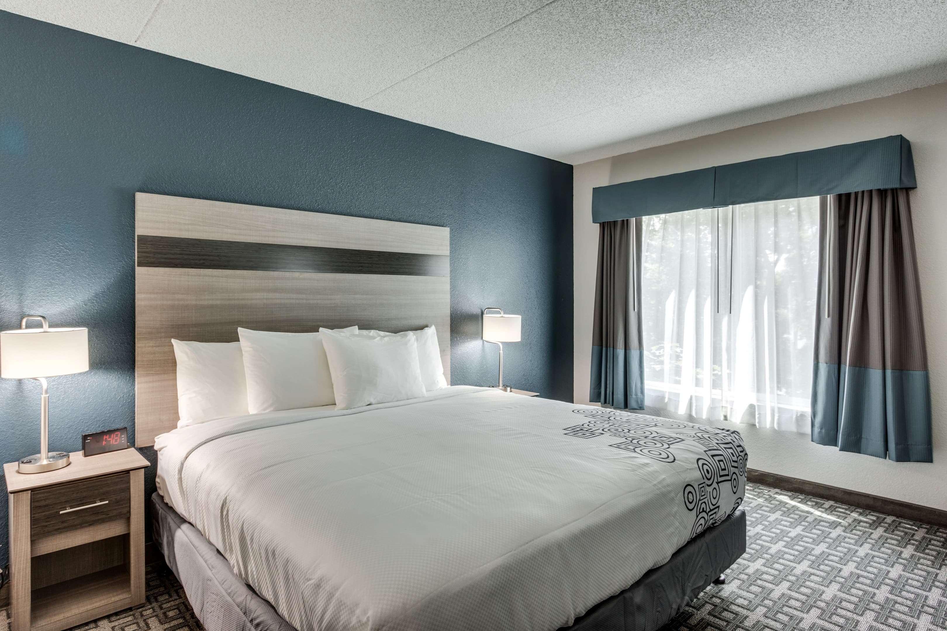 Days Inn & Suites By Wyndham Spokane Exteriér fotografie