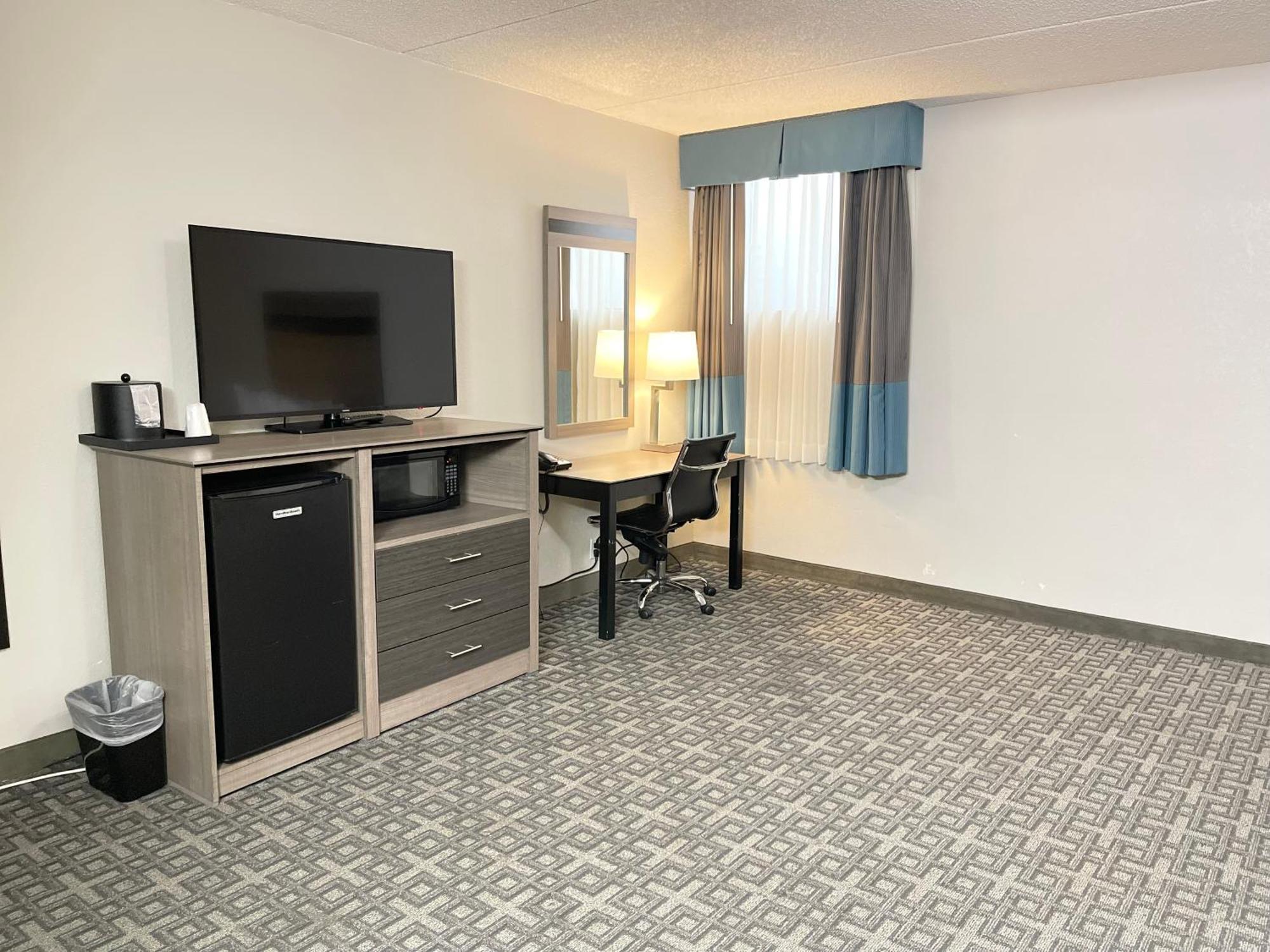 Days Inn & Suites By Wyndham Spokane Exteriér fotografie