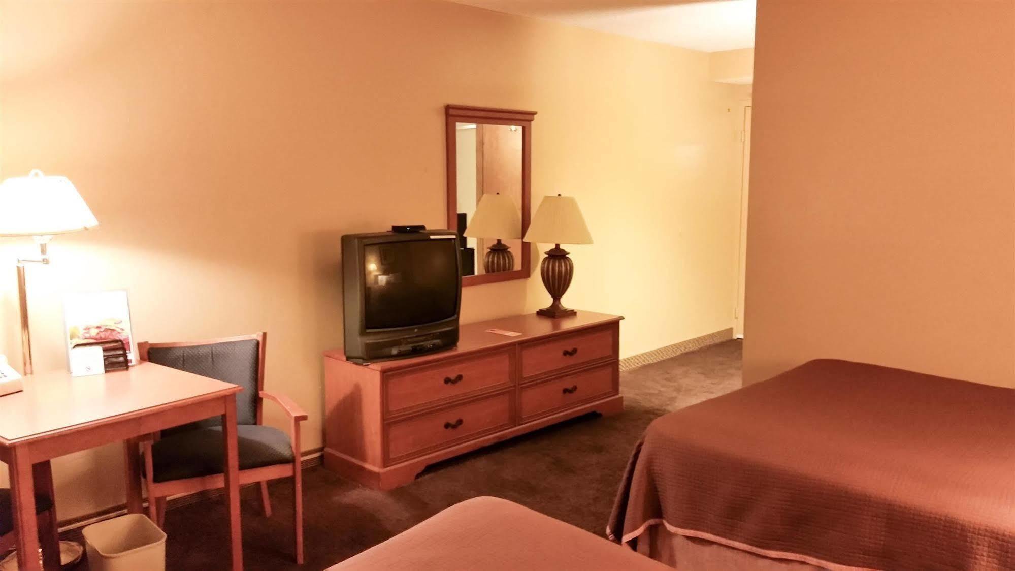 Days Inn & Suites By Wyndham Spokane Exteriér fotografie